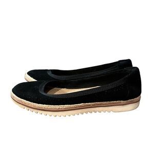 Collection by Clark’s black flats. Size 8‎